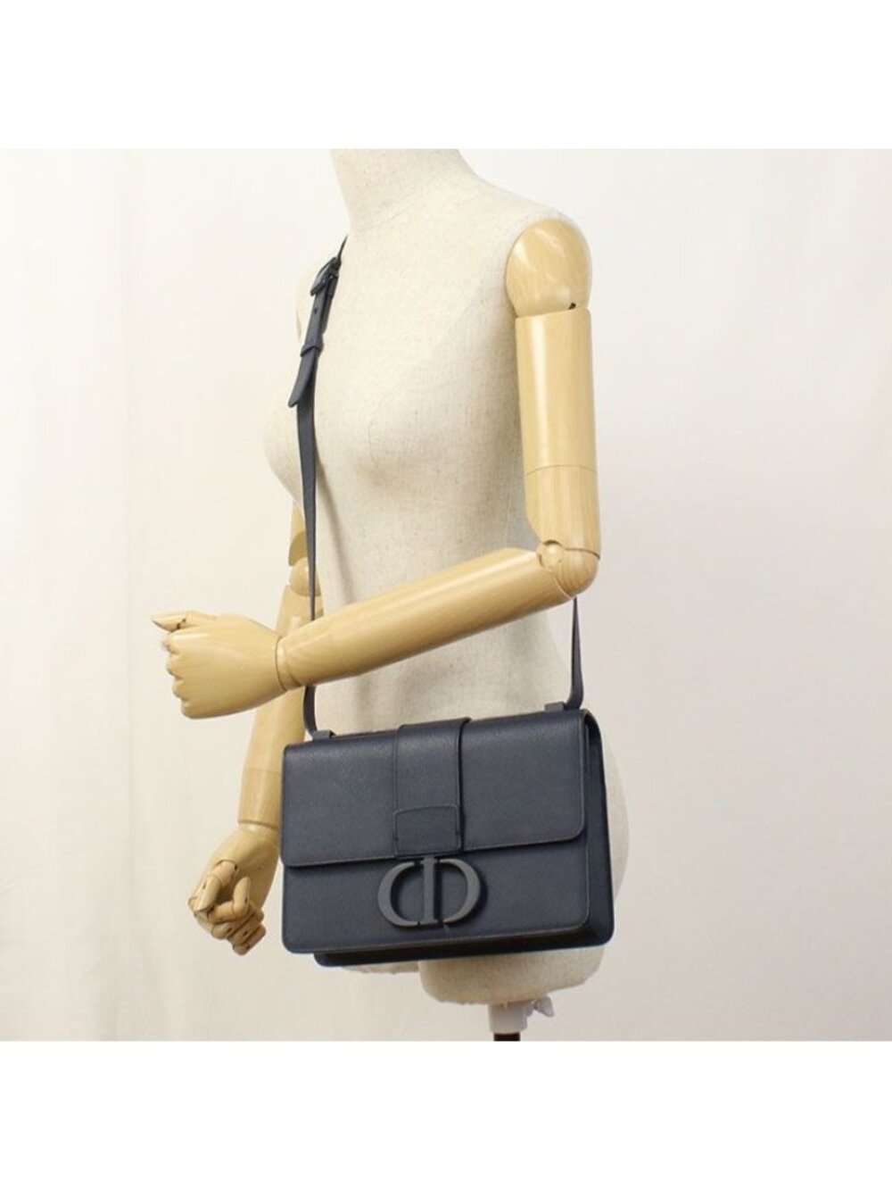 Dior 30 Montaigne Crossbody Shoulder Bag - Picture 8 of 8